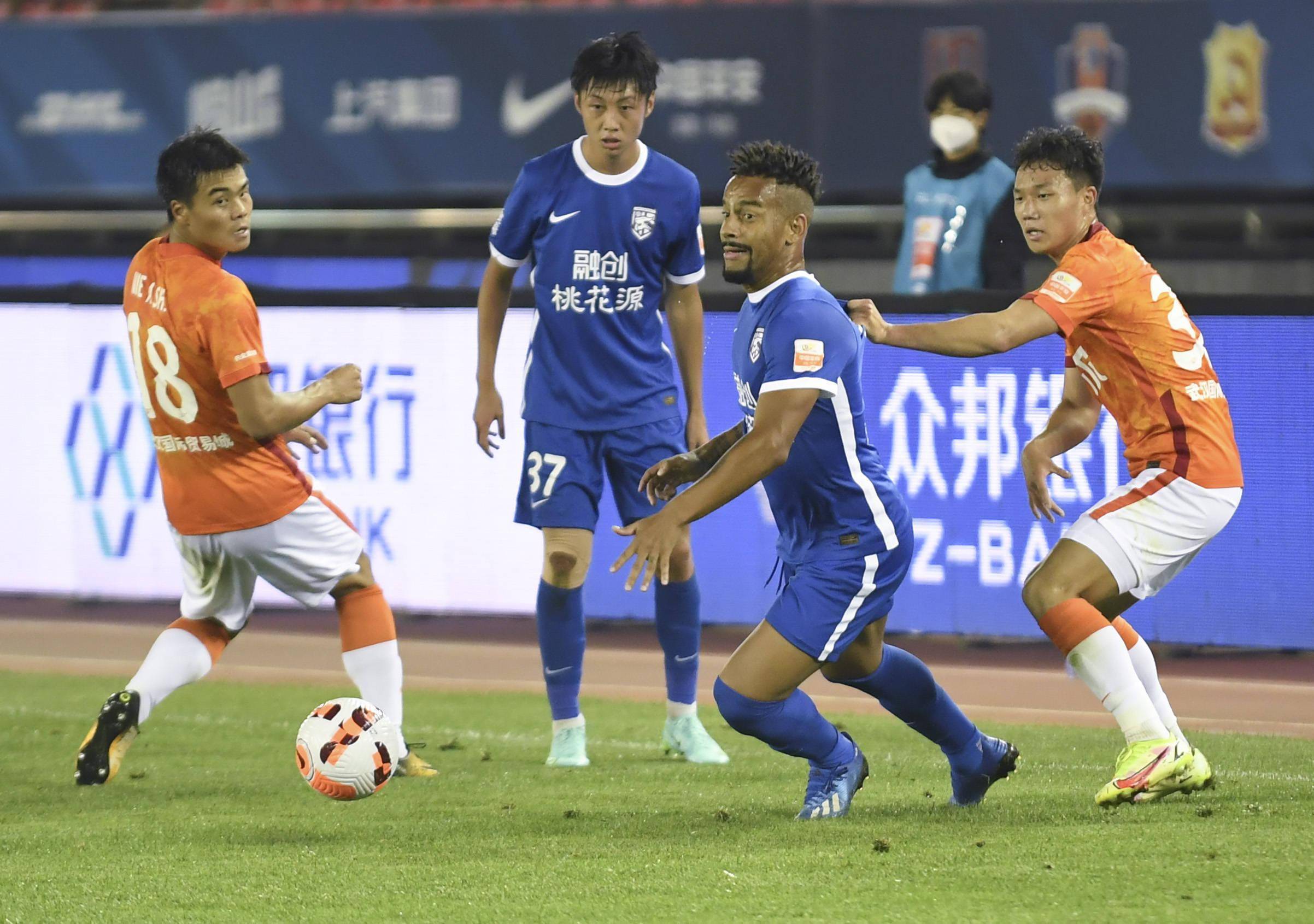 包含武汉三镇0-4不敌浙江队的词条