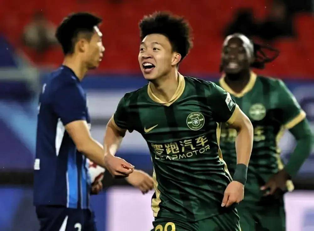 开云体育-内马尔队友青岛姆巴佩他跟王钰栋争中超5月MVP！(亚马尔pk姆巴佩)
