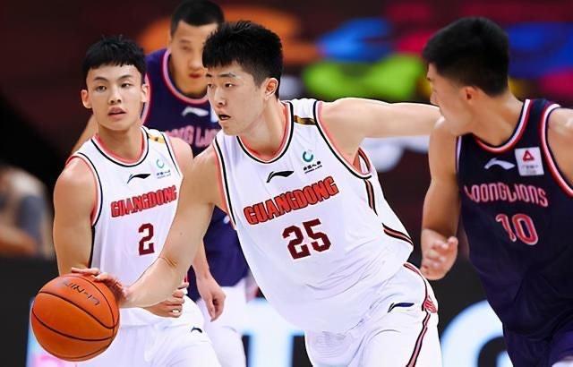 包含来了！挤走张皓嘉！广东男篮正式补强锋线三号位的词条