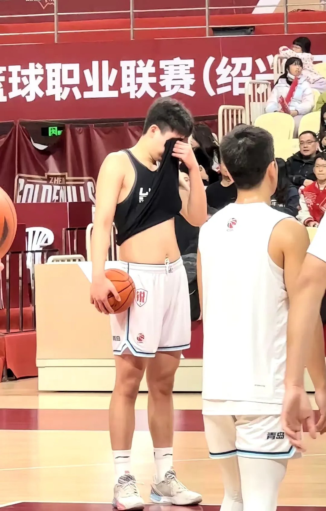 关于曝杨瀚森最后一场NBA夏联不打回国备战男篮亚洲杯的信息